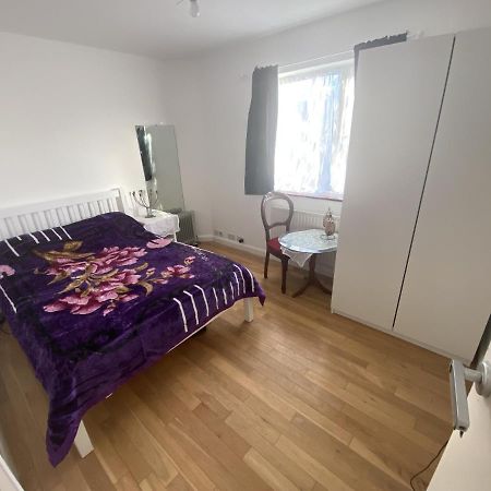 Art Double Bed Room 埃奇韦尔 外观 照片