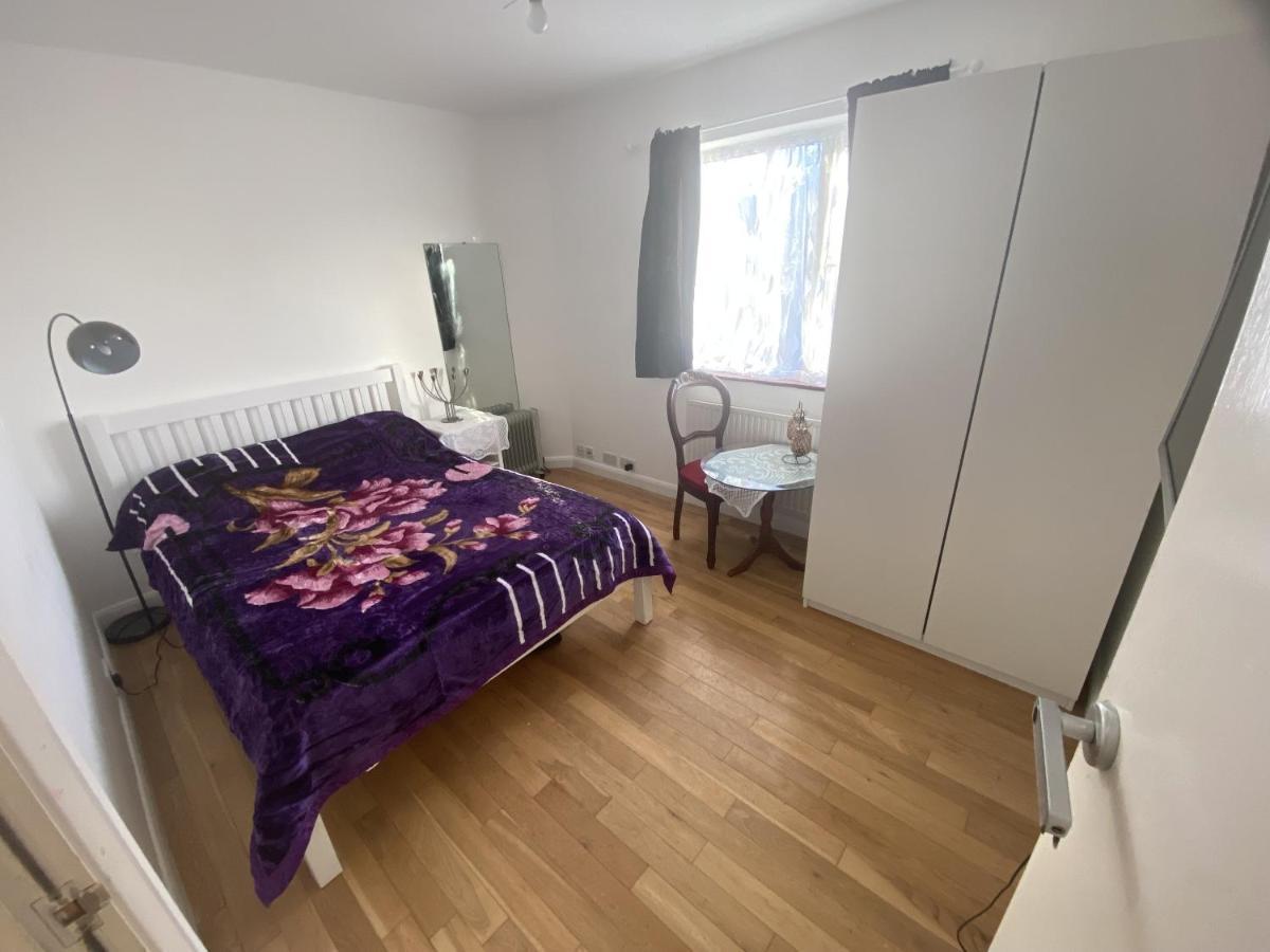 Art Double Bed Room 埃奇韦尔 外观 照片