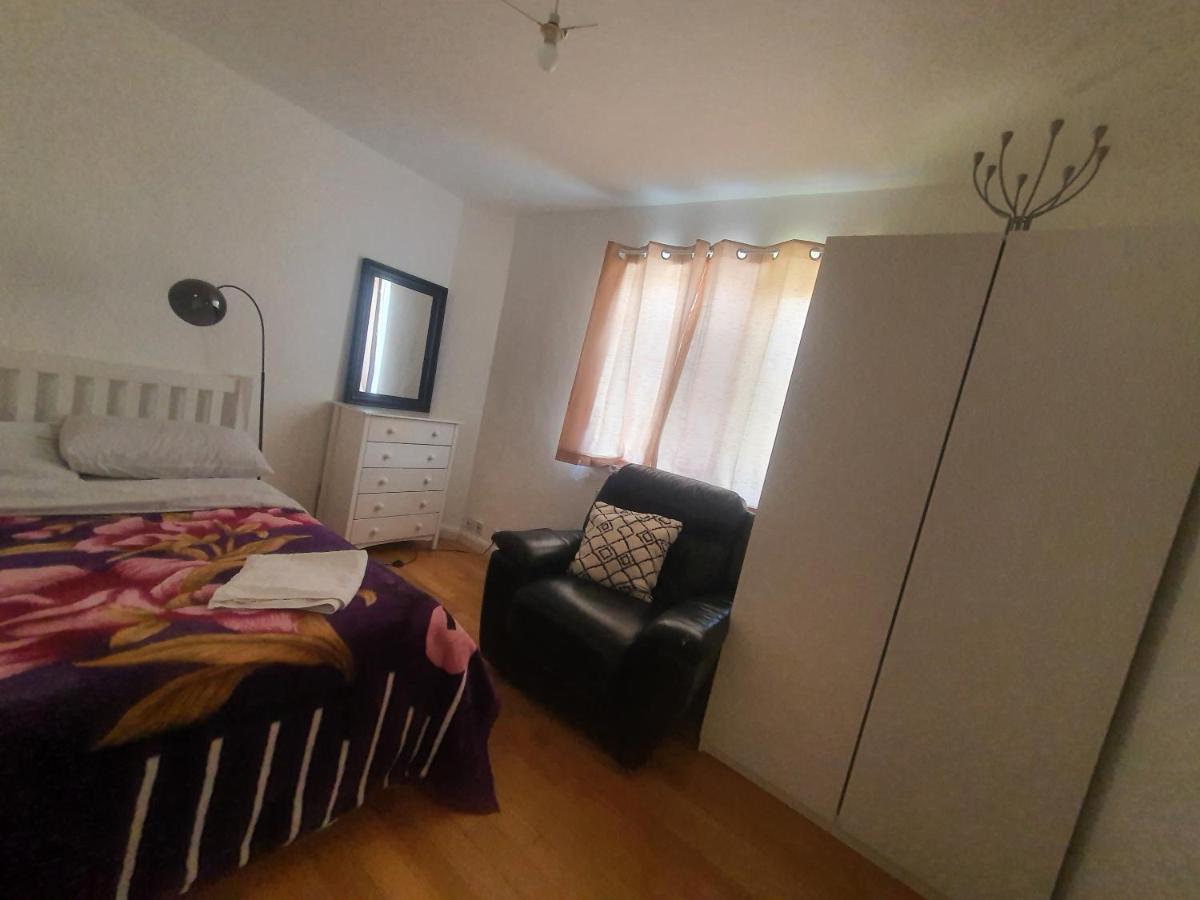 Art Double Bed Room 埃奇韦尔 外观 照片